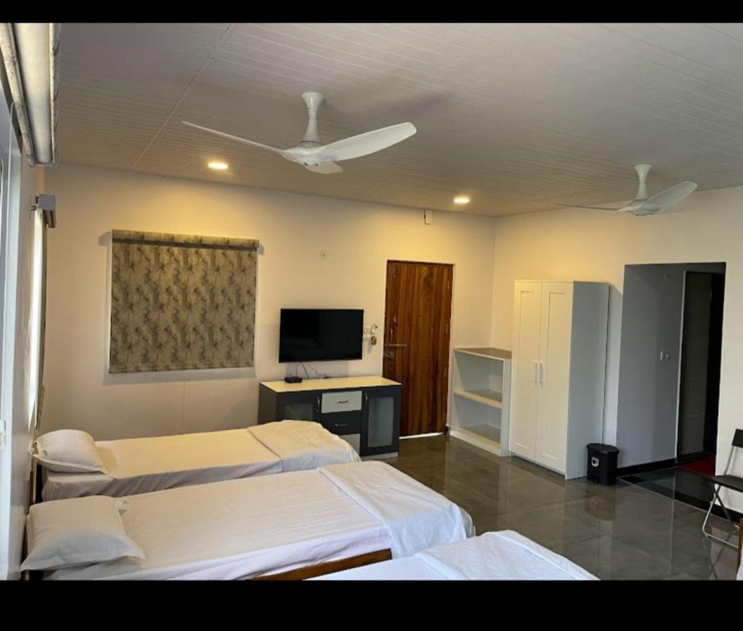 Hotel The B Hive Londa Exterior foto